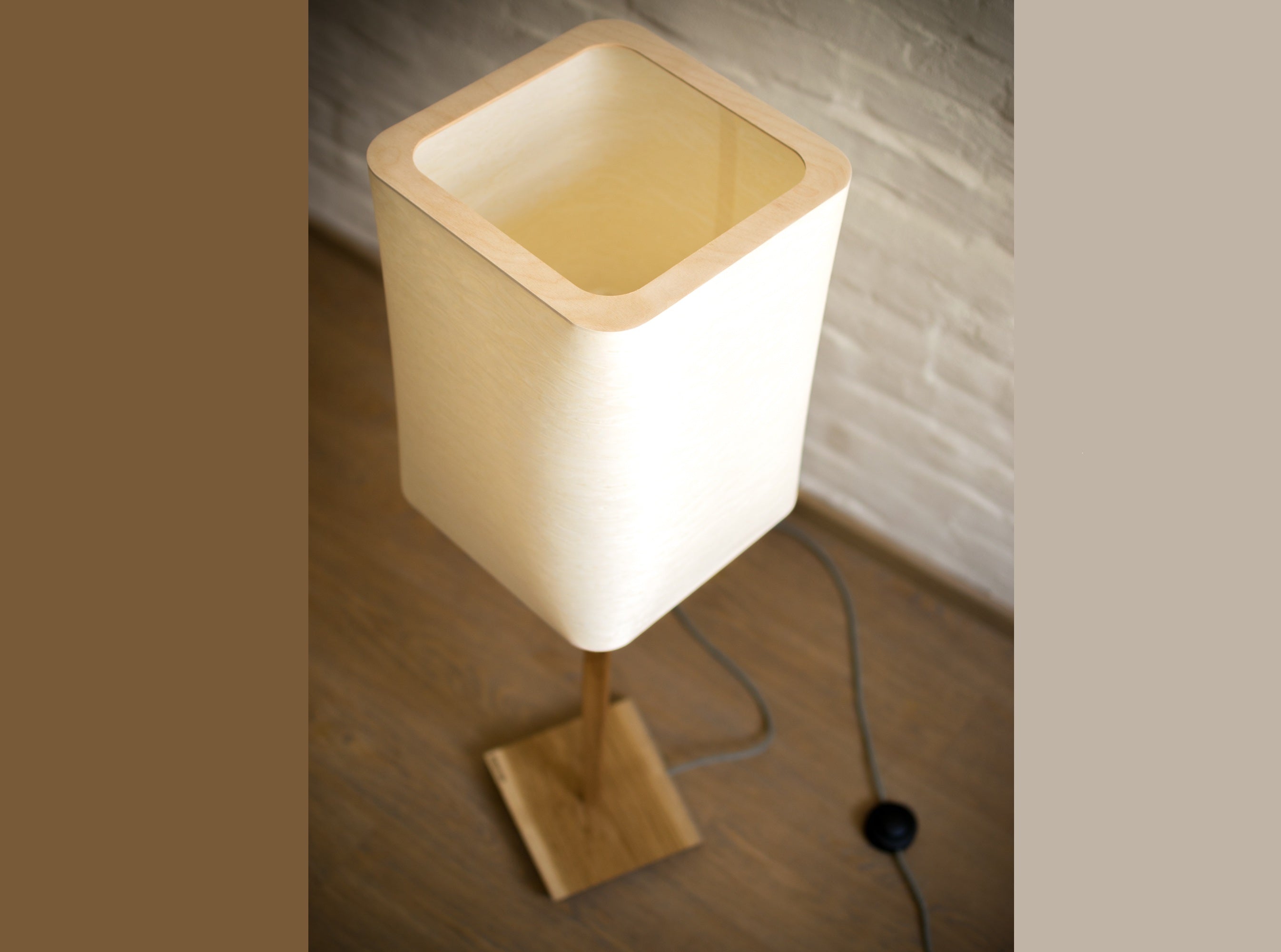 Stehlampe Furnier Quader weiß – Eiche/Buche
