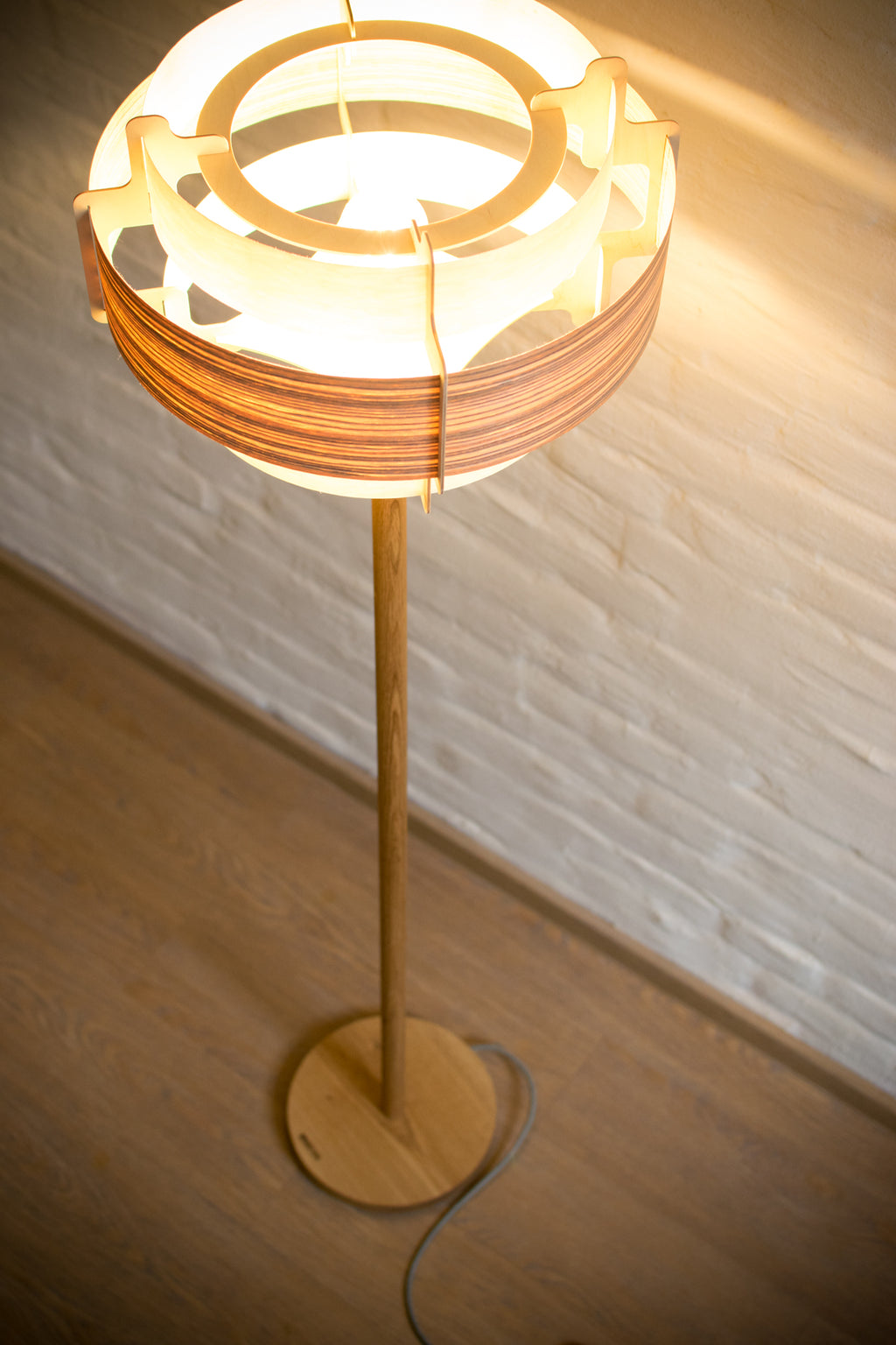 Tripod Floor Lamp Tripod Retro 60s-70s Design Wood Flower Tripod Floor Lamp Wood Flower Standard Lamp Veneer Maple