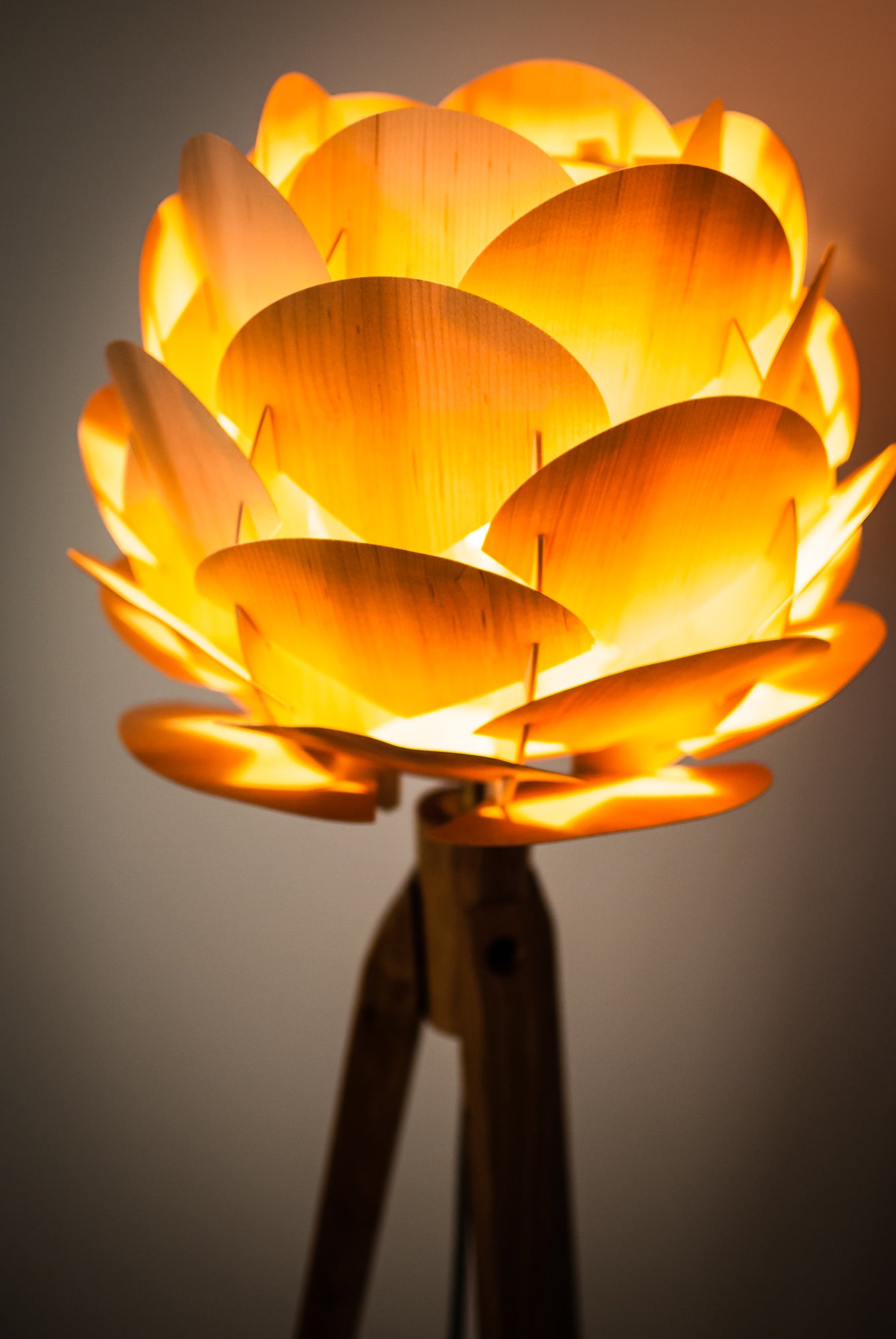 Tripod Floor Lamp Tripod Retro 60s-70s Design Wood Flower Tripod Floor Lamp Wood Flower Standard Lamp Veneer Maple